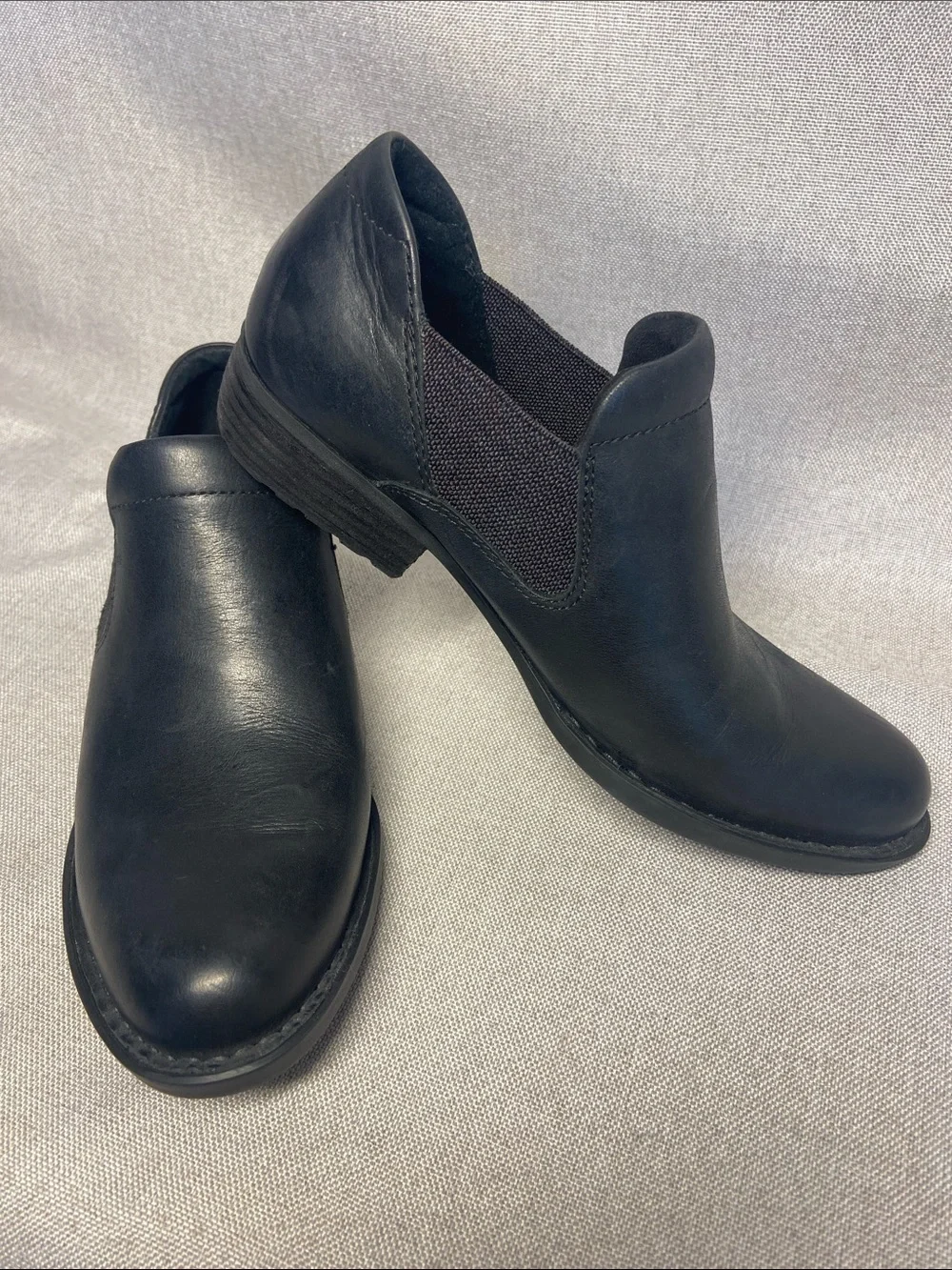 Born Black Leather Slip-On Ankle Shoes
Size 8. - Picture 1 of 9